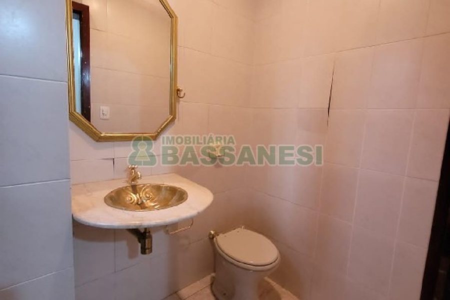 Apartamento com 77m², 2 dormitórios, 1 vaga, no bairro Centro em Caxias do Sul para Alugar