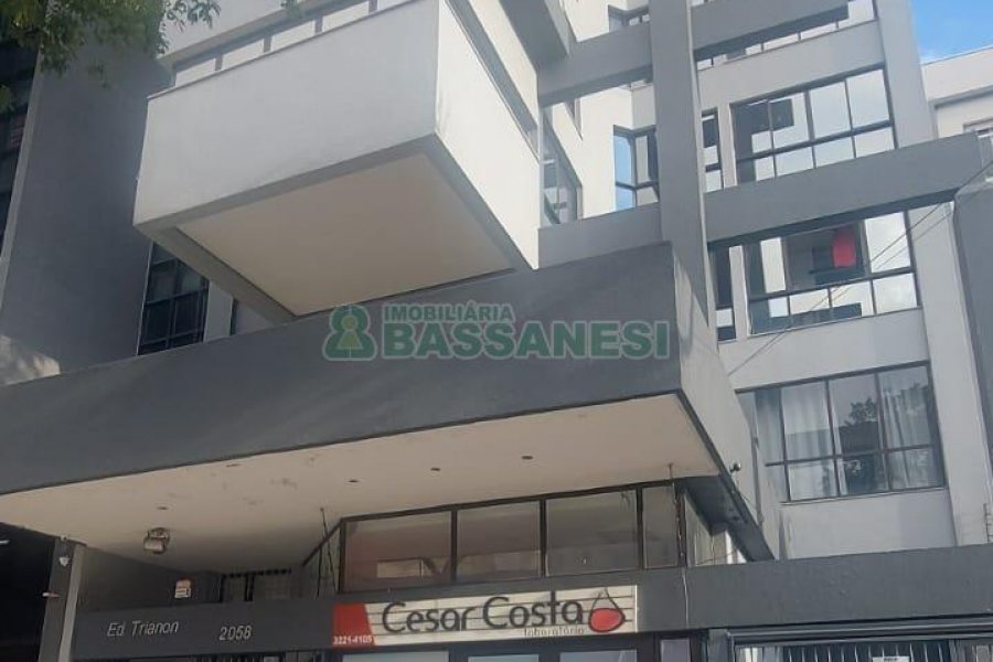 Apartamento com 77m², 2 dormitórios, 1 vaga, no bairro Centro em Caxias do Sul para Alugar