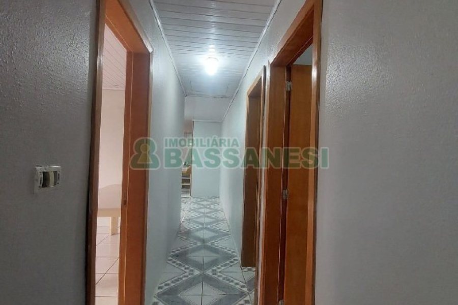 Chácara com 210m², 4 dormitórios, 4 vagas, no bairro 3 Legua em Caxias do Sul para Comprar