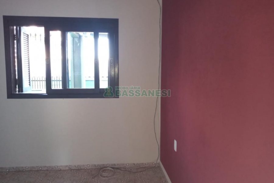 Casa com 412m², 7 dormitórios, 6 vagas, no bairro Jardim das Hortências em Caxias do Sul para Comprar