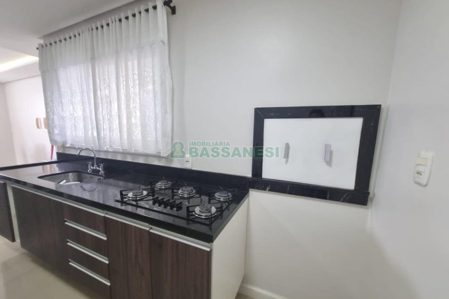 Apto Mobiliado com 100m², 2 dormitórios, 1 vaga, no bairro Santa Catarina em Caxias do Sul para Alugar