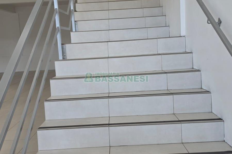 Loja com 570m², no bairro Esplanada em Caxias do Sul para Alugar