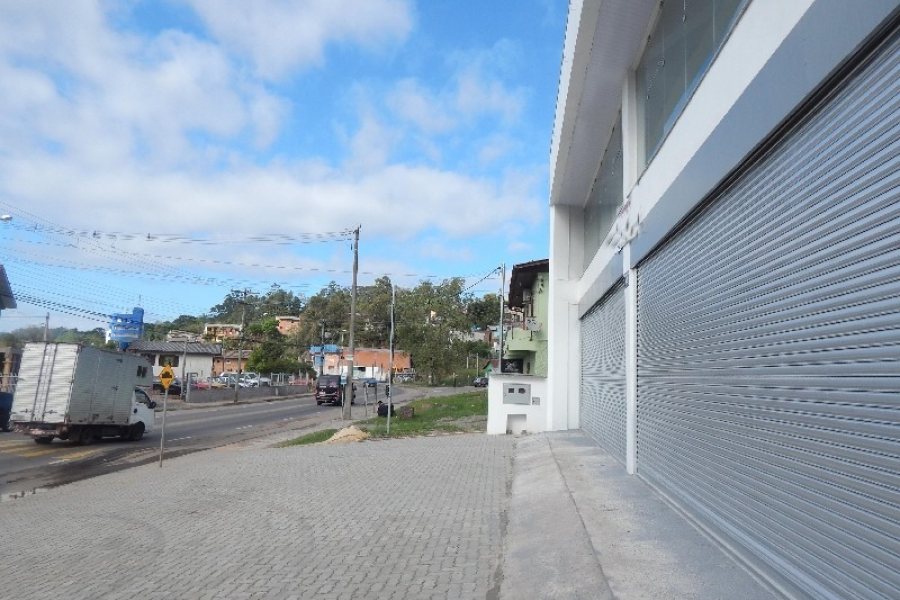 Loja com 570m², no bairro Esplanada em Caxias do Sul para Alugar
