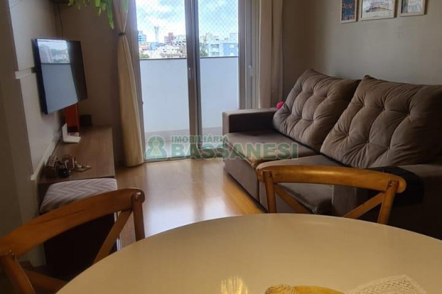 Apto Mobiliado com 77m², 3 dormitórios, 2 vagas, no bairro Pio X em Caxias do Sul para Alugar ou Comprar