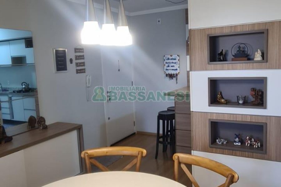 Apto Mobiliado com 77m², 3 dormitórios, 2 vagas, no bairro Pio X em Caxias do Sul para Alugar ou Comprar