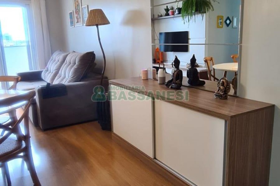 Apto Mobiliado com 77m², 3 dormitórios, 2 vagas, no bairro Pio X em Caxias do Sul para Alugar ou Comprar