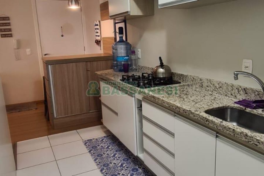 Apto Mobiliado com 77m², 3 dormitórios, 2 vagas, no bairro Pio X em Caxias do Sul para Alugar ou Comprar