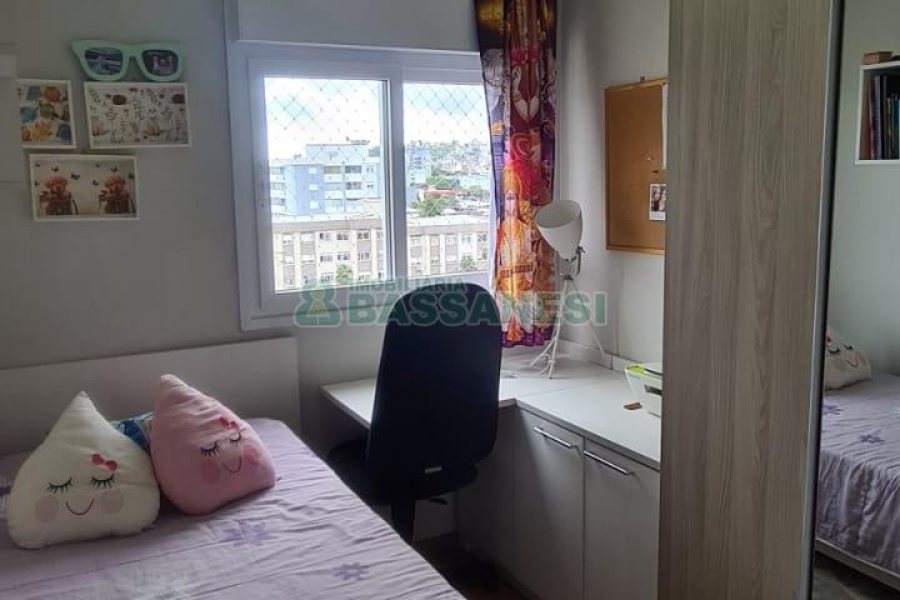 Apto Mobiliado com 77m², 3 dormitórios, 2 vagas, no bairro Pio X em Caxias do Sul para Alugar ou Comprar