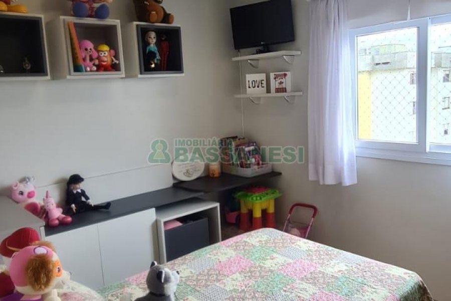 Apto Mobiliado com 77m², 3 dormitórios, 2 vagas, no bairro Pio X em Caxias do Sul para Alugar ou Comprar