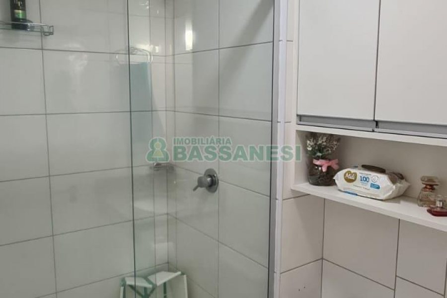 Apto Mobiliado com 77m², 3 dormitórios, 2 vagas, no bairro Pio X em Caxias do Sul para Alugar ou Comprar