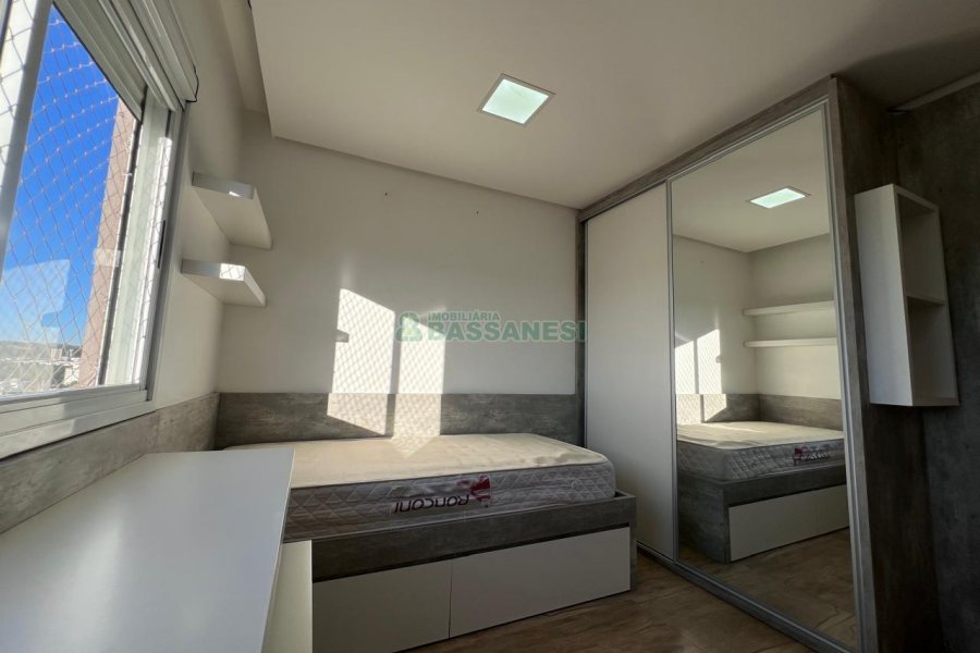 Apto Mobiliado com 101m², 3 dormitórios, 2 vagas, no bairro Universitário em Caxias do Sul para Alugar