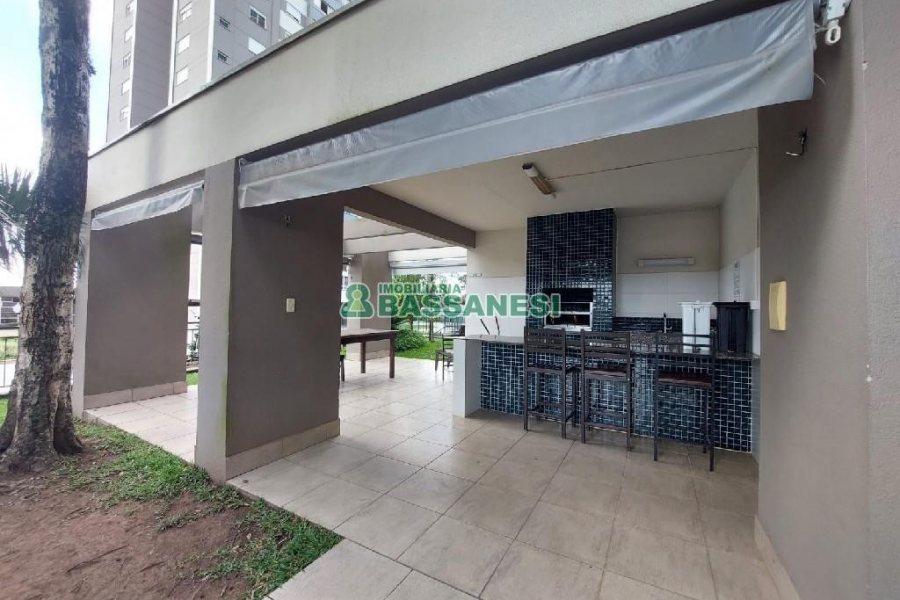 Apto Mobiliado com 101m², 3 dormitórios, 2 vagas, no bairro Universitário em Caxias do Sul para Alugar
