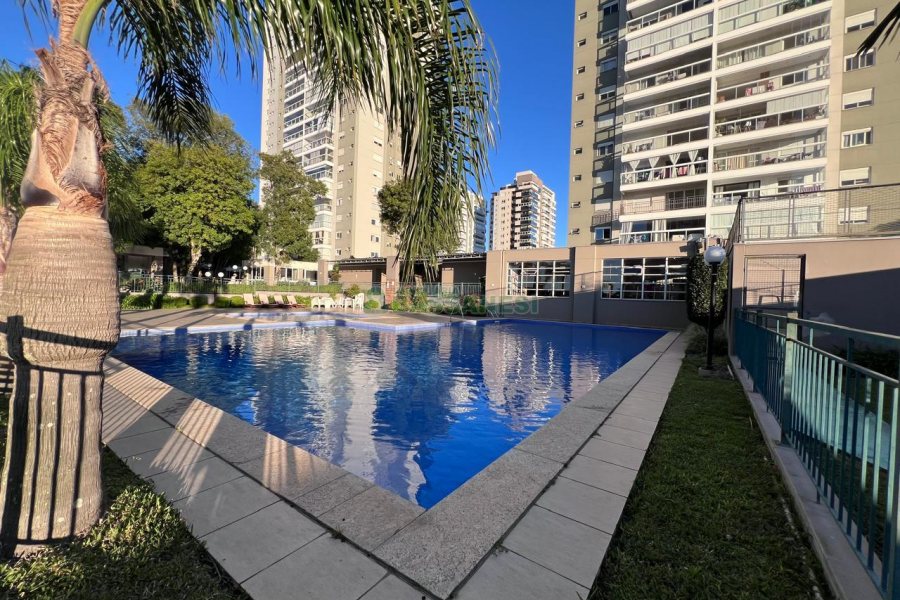 Apto Mobiliado com 101m², 3 dormitórios, 2 vagas, no bairro Universitário em Caxias do Sul para Alugar