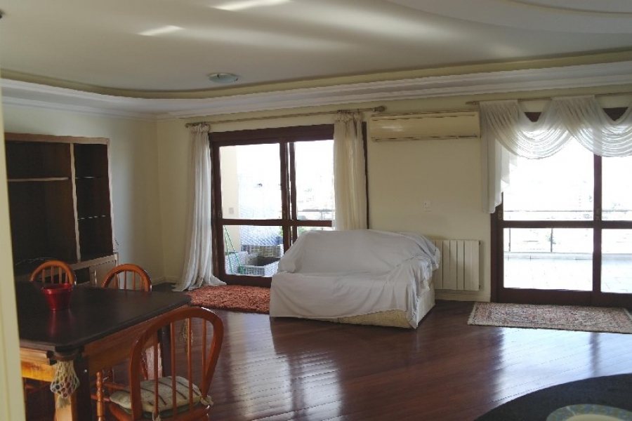 Apto/Cobertura com 409m², 4 dormitórios, 4 vagas, no bairro Madureira em Caxias do Sul para Alugar ou Comprar