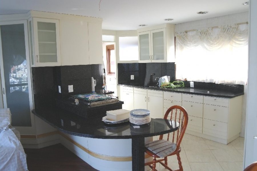 Apto/Cobertura com 409m², 4 dormitórios, 4 vagas, no bairro Madureira em Caxias do Sul para Alugar ou Comprar