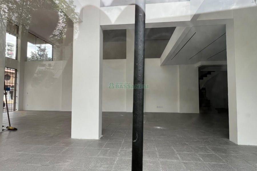 Sala, no bairro Centro em Caxias do Sul para Alugar