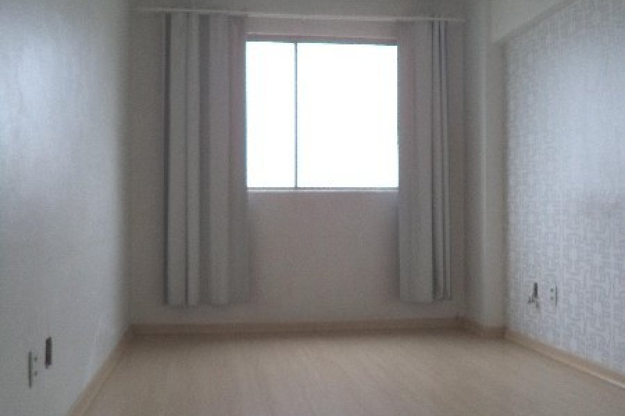Apartamento com 56m², 2 dormitórios, 1 vaga, no bairro Centro em Caxias do Sul para Comprar