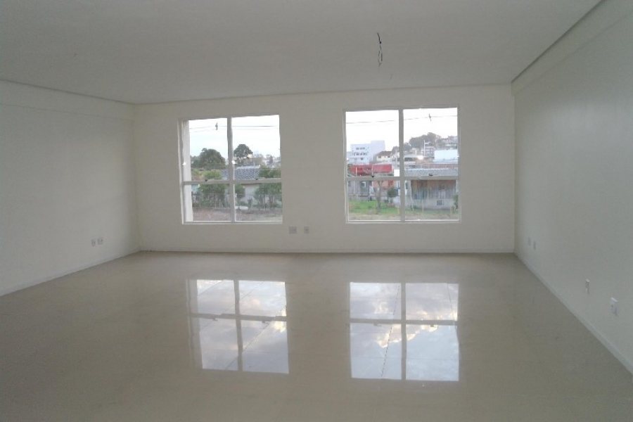 Sala com 70m², 1 vaga, no bairro Santa Catarina em Caxias do Sul para Alugar