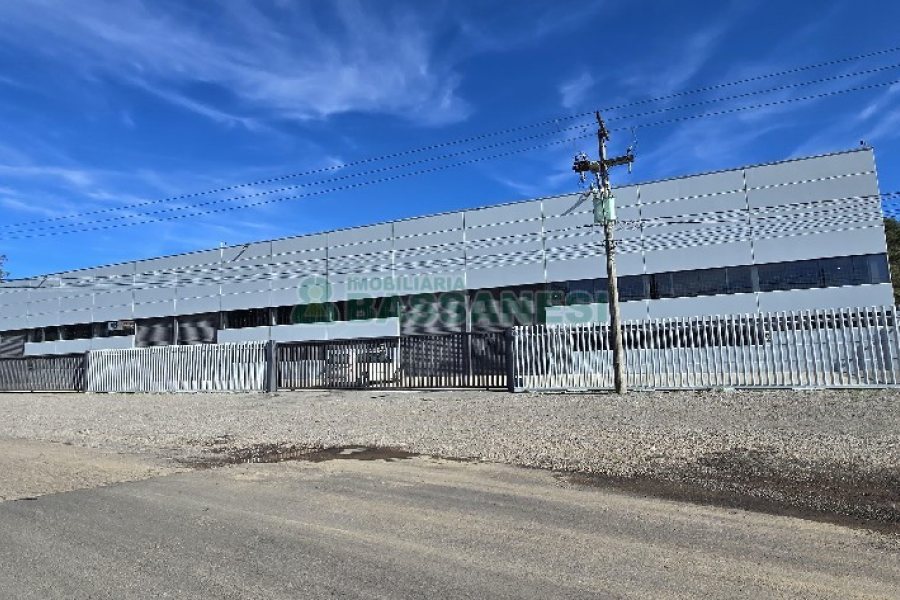 Pavilhão com 3150m², no bairro Monte Bérico em Caxias do Sul para Alugar