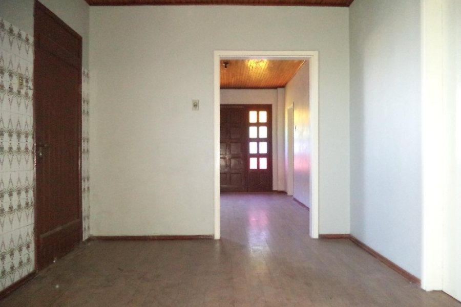 Casa com 66m², 3 dormitórios, no bairro Rio Branco em Caxias do Sul para Alugar