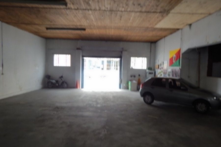 Pavilhão com 563m², no bairro São Pelegrino em Caxias do Sul para Comprar