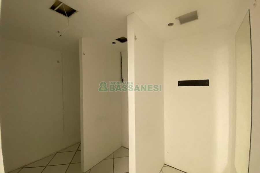 Loja com 456m², no bairro Centro em Caxias do Sul para Alugar