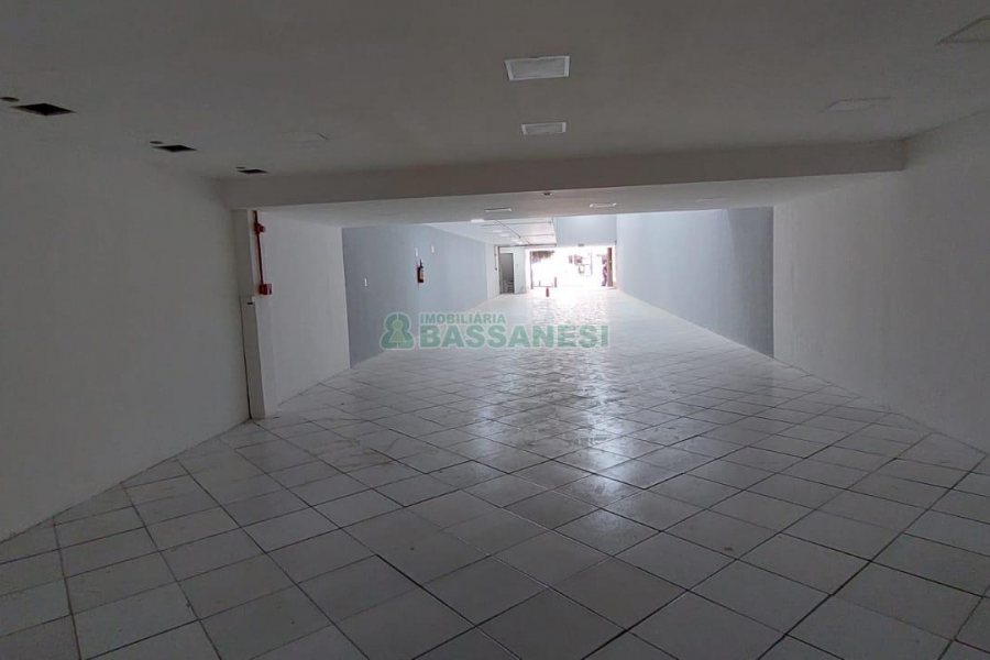 Loja com 456m², no bairro Centro em Caxias do Sul para Alugar