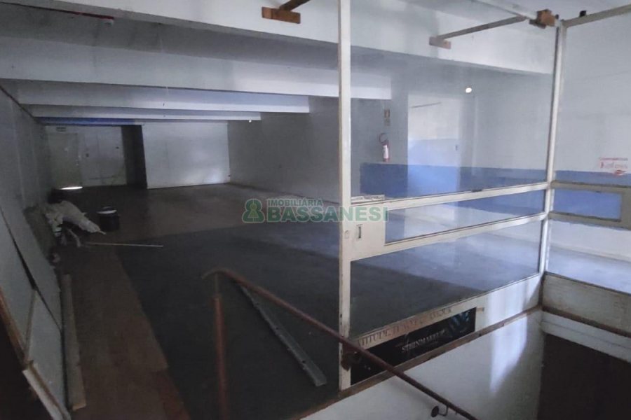 Loja com 456m², no bairro Centro em Caxias do Sul para Alugar