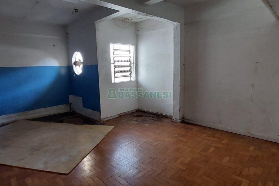 Loja com 456m², no bairro Centro em Caxias do Sul para Alugar