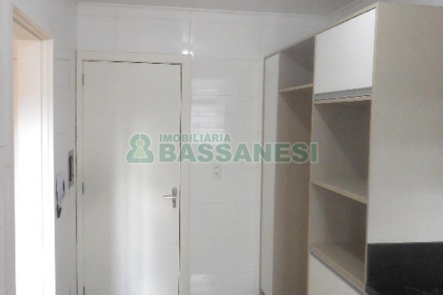 Apartamento com 61m², 2 dormitórios, no bairro Centro em Caxias do Sul para Comprar