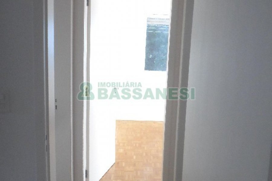 Apartamento com 61m², 2 dormitórios, no bairro Centro em Caxias do Sul para Comprar