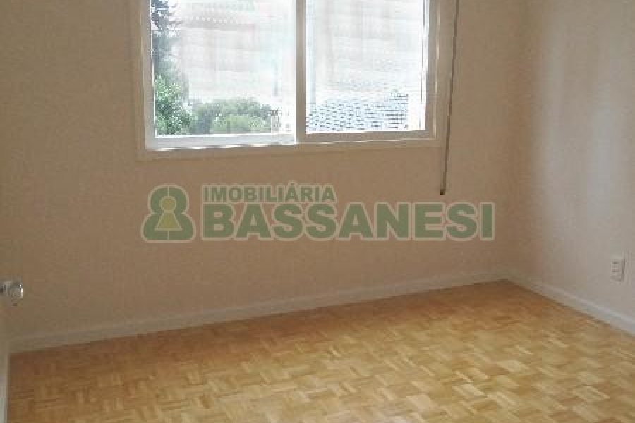 Apartamento com 61m², 2 dormitórios, no bairro Centro em Caxias do Sul para Comprar