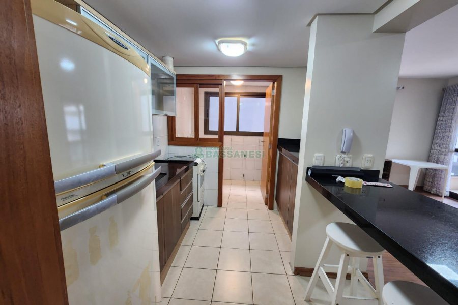 Apto Mobiliado com 59m², 1 dormitório, 1 vaga, no bairro Centro em Caxias do Sul para Comprar