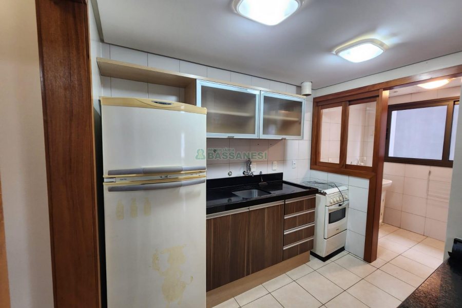 Apto Mobiliado com 59m², 1 dormitório, 1 vaga, no bairro Centro em Caxias do Sul para Comprar