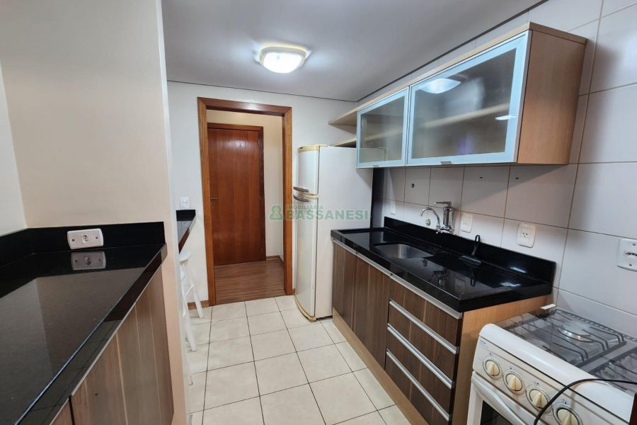 Apto Mobiliado com 59m², 1 dormitório, 1 vaga, no bairro Centro em Caxias do Sul para Comprar