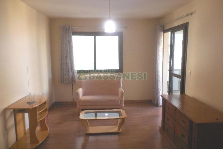 Apto Mobiliado com 59m², 1 dormitório, 1 vaga, no bairro Centro em Caxias do Sul para Comprar