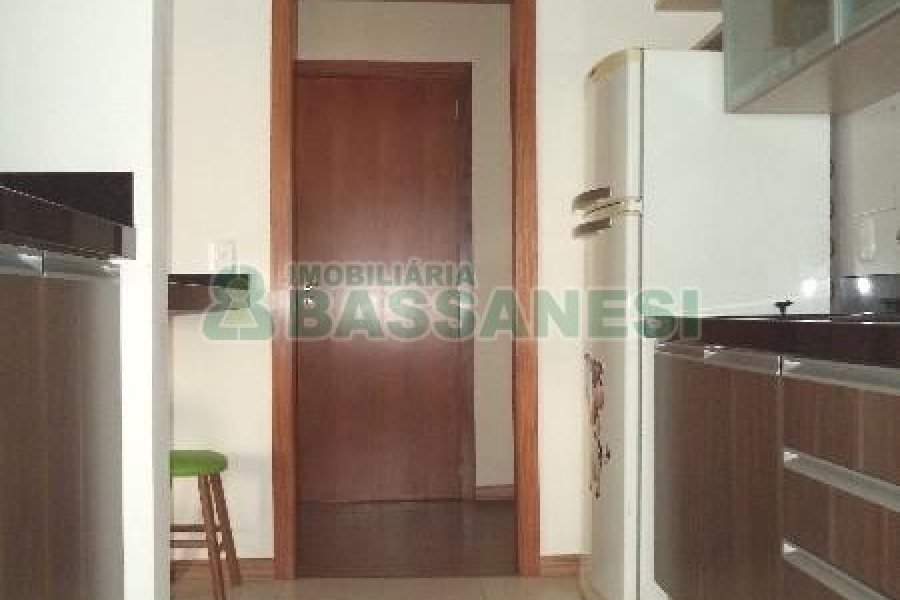 Apto Mobiliado com 59m², 1 dormitório, 1 vaga, no bairro Centro em Caxias do Sul para Comprar