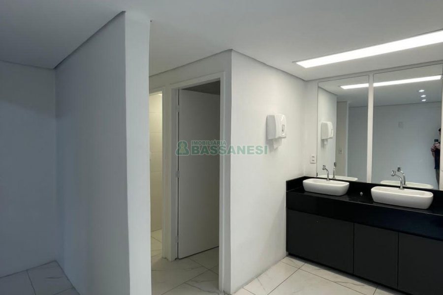 Sala com 250m², no bairro São Pelegrino em Caxias do Sul para Alugar