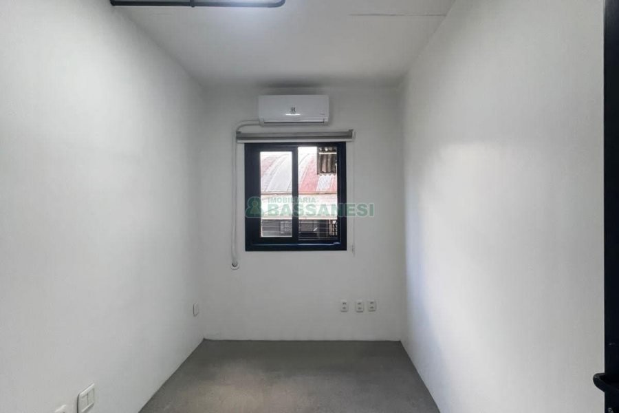 Sala com 250m², no bairro São Pelegrino em Caxias do Sul para Alugar
