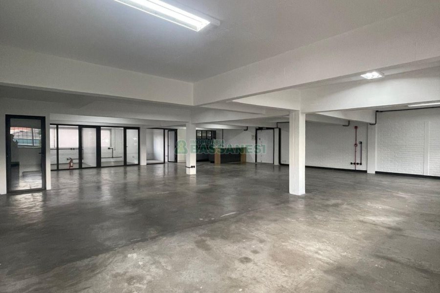 Sala com 250m², no bairro São Pelegrino em Caxias do Sul para Alugar