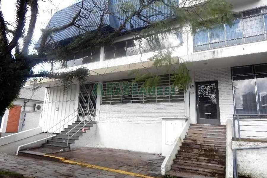 Sala com 250m², no bairro São Pelegrino em Caxias do Sul para Alugar