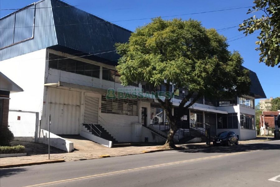 Sala com 250m², no bairro São Pelegrino em Caxias do Sul para Alugar