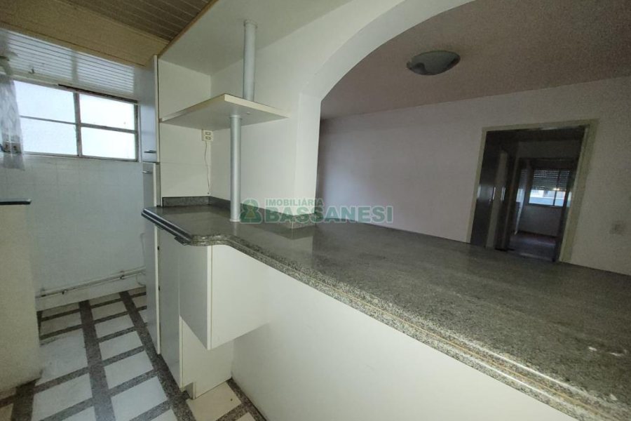 Apartamento com 70m², 3 dormitórios, 1 vaga, no bairro Jardim América em Caxias do Sul para Comprar