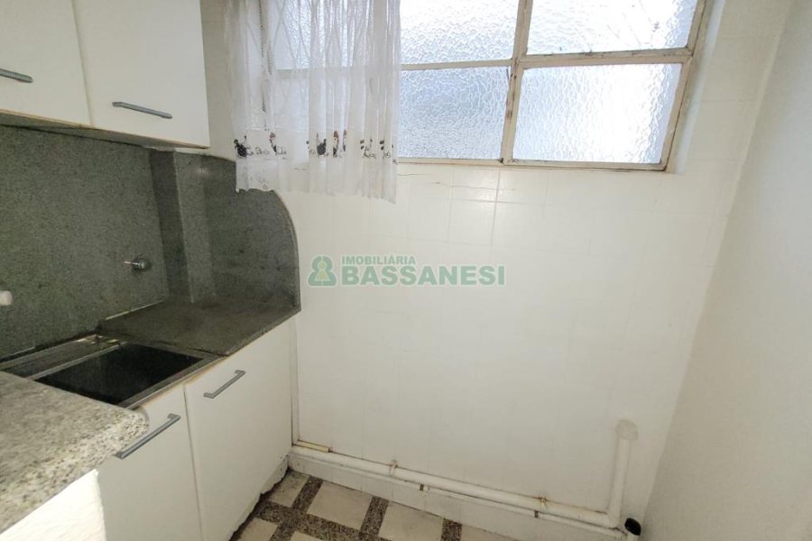 Apartamento com 70m², 3 dormitórios, 1 vaga, no bairro Jardim América em Caxias do Sul para Comprar