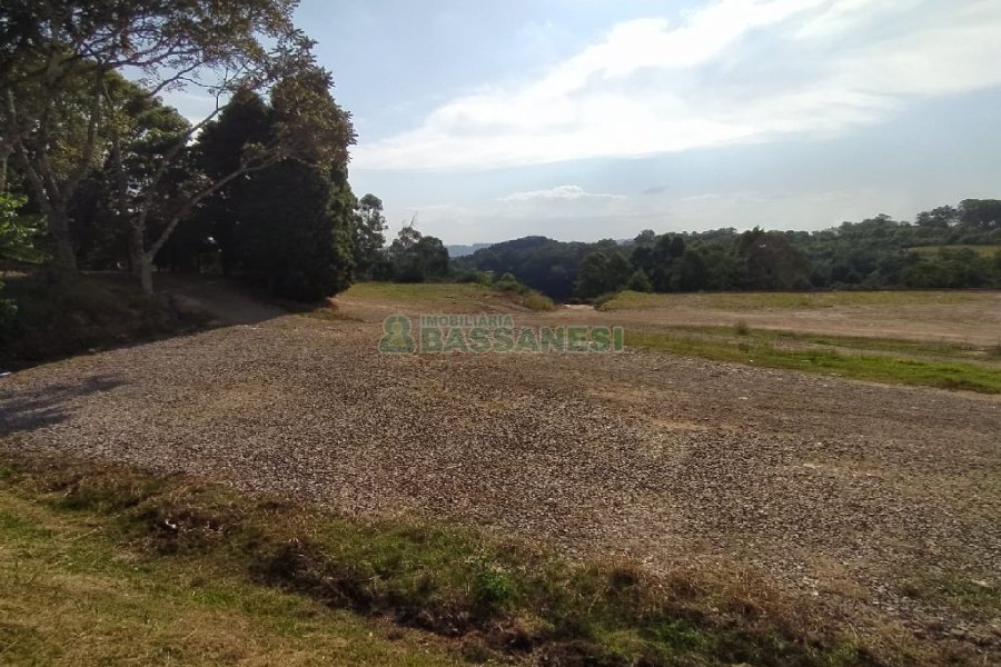Terreno com 20000m², no bairro Nossa Senhora das Graças em Caxias do Sul para Alugar