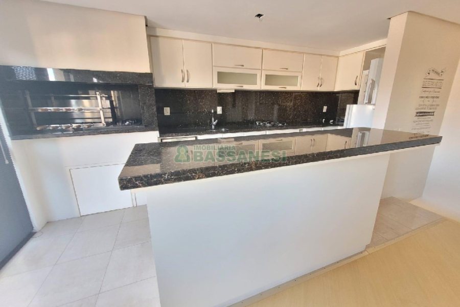 Cobertura com 195m², 4 dormitórios, 4 vagas, no bairro Pio X em Caxias do Sul para Comprar