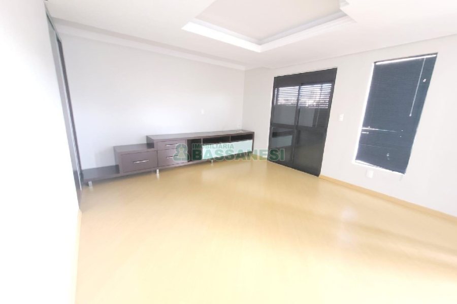 Cobertura com 195m², 4 dormitórios, 4 vagas, no bairro Pio X em Caxias do Sul para Comprar