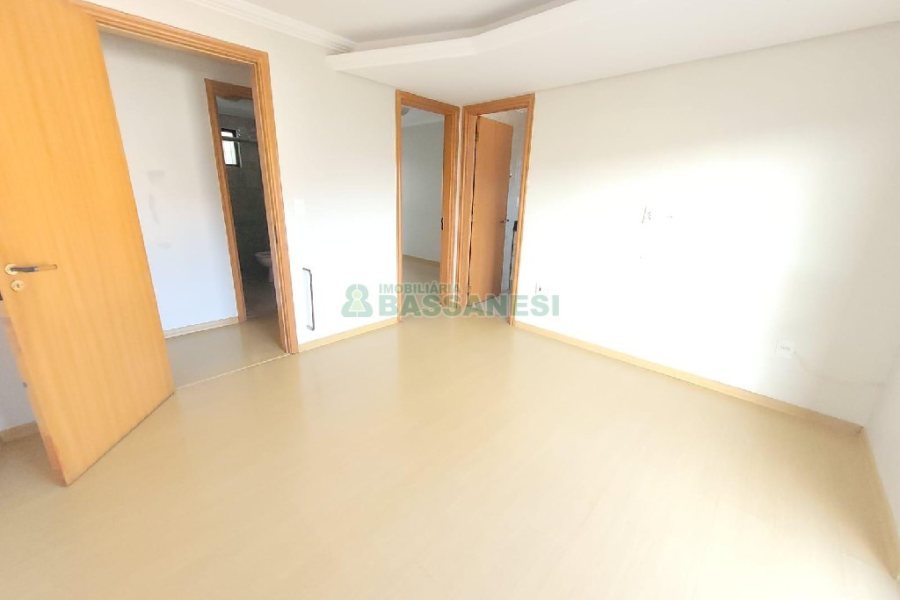 Cobertura com 195m², 4 dormitórios, 4 vagas, no bairro Pio X em Caxias do Sul para Comprar