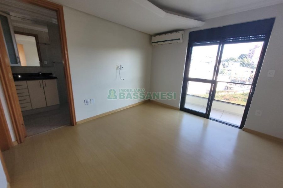 Cobertura com 195m², 4 dormitórios, 4 vagas, no bairro Pio X em Caxias do Sul para Comprar