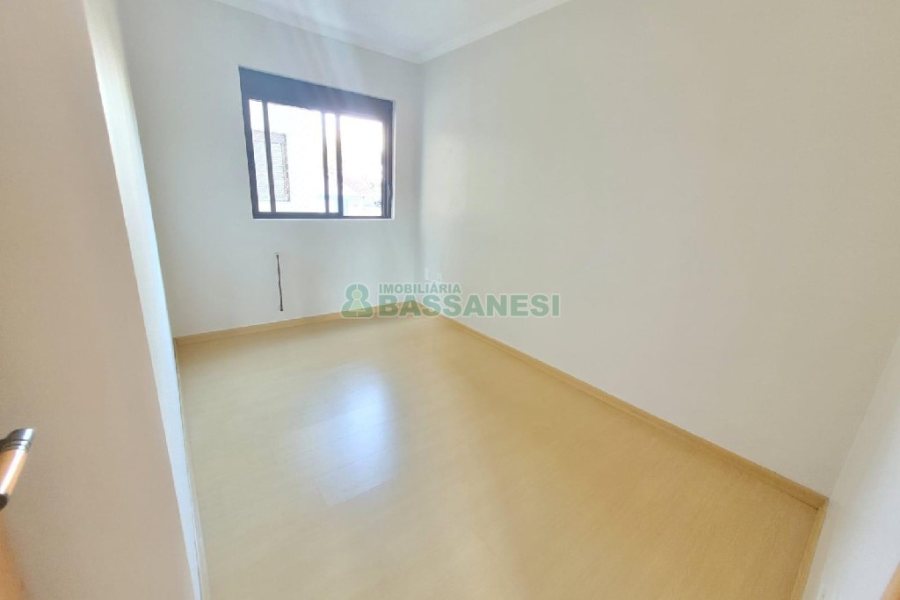 Cobertura com 195m², 4 dormitórios, 4 vagas, no bairro Pio X em Caxias do Sul para Comprar